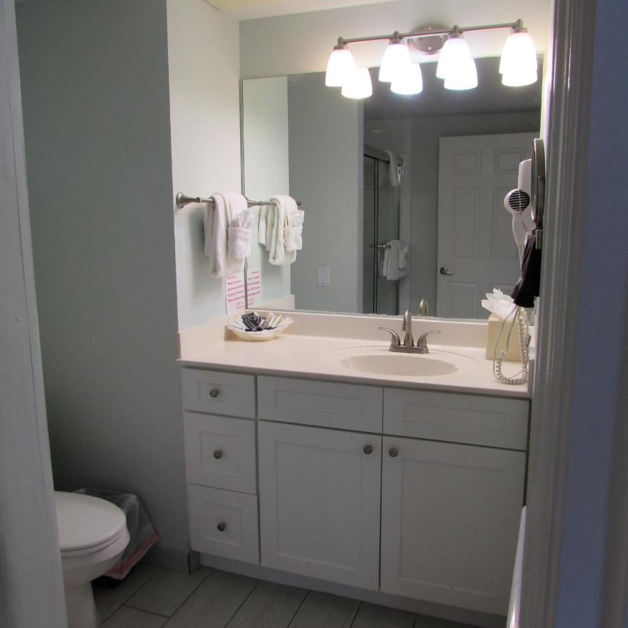 One-Bedroom Apartment at Edison Beach House