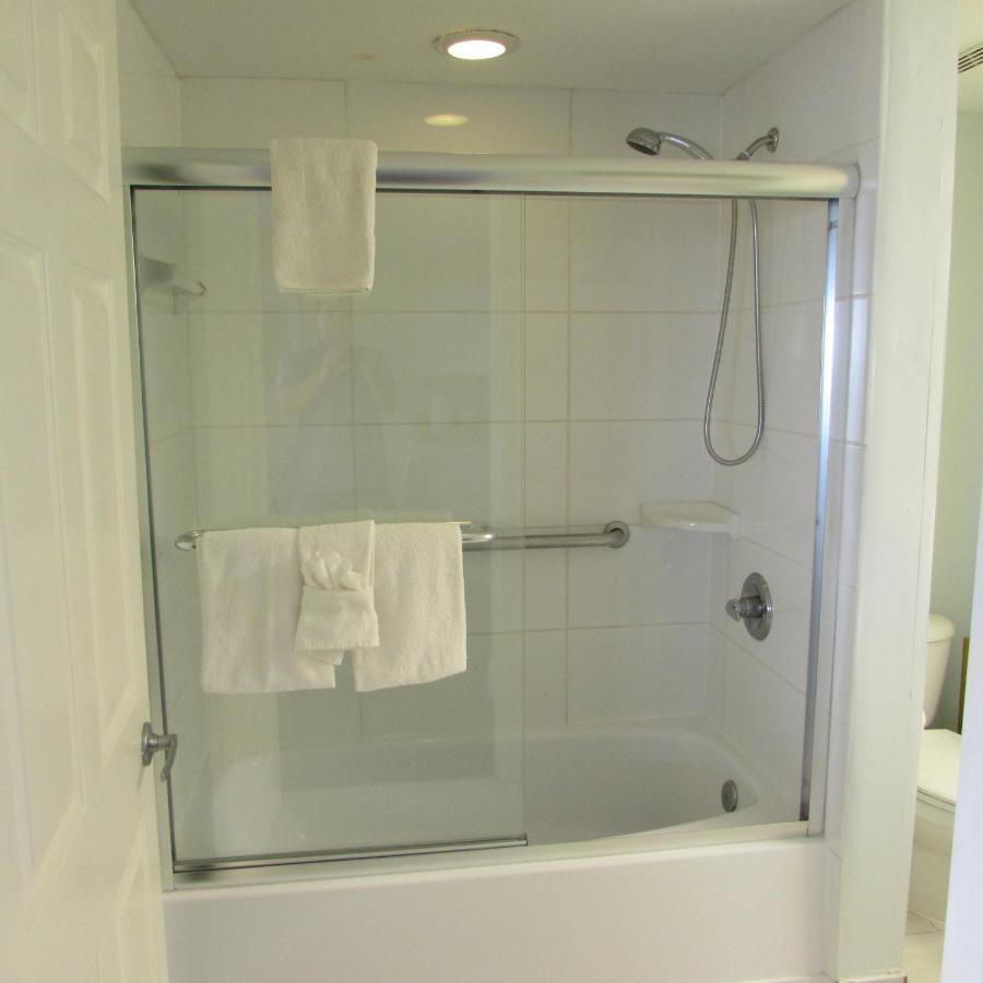 One-Bedroom Apartment at Edison Beach House