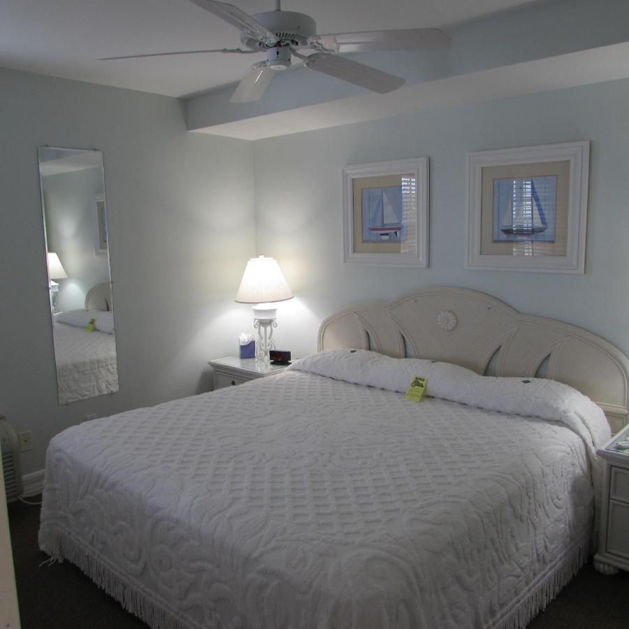 One-Bedroom Apartment at Edison Beach House