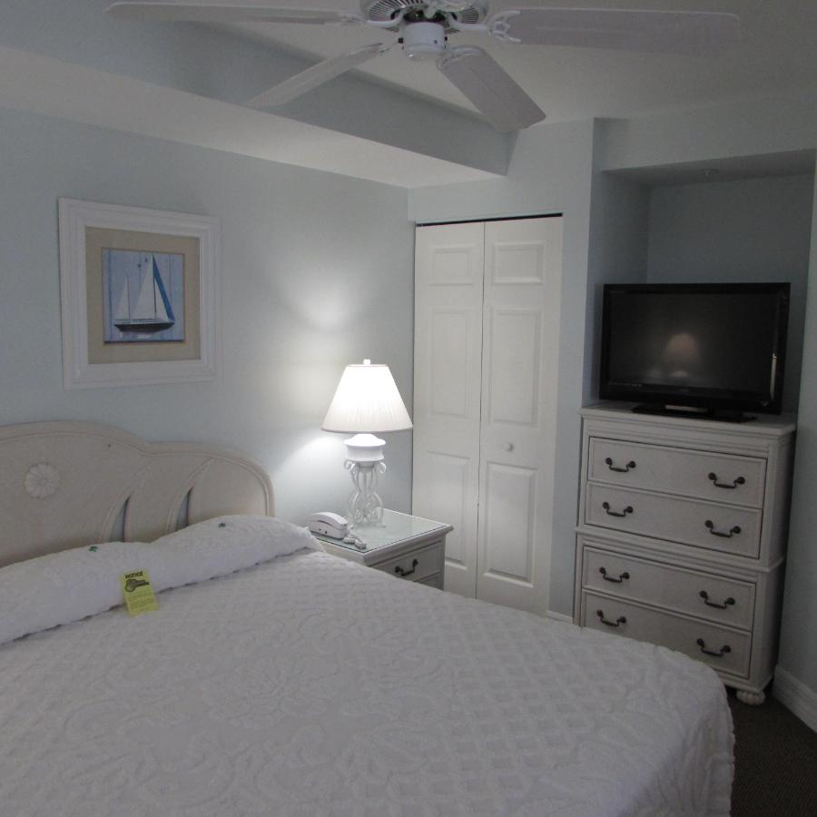 One-Bedroom Apartment at Edison Beach House