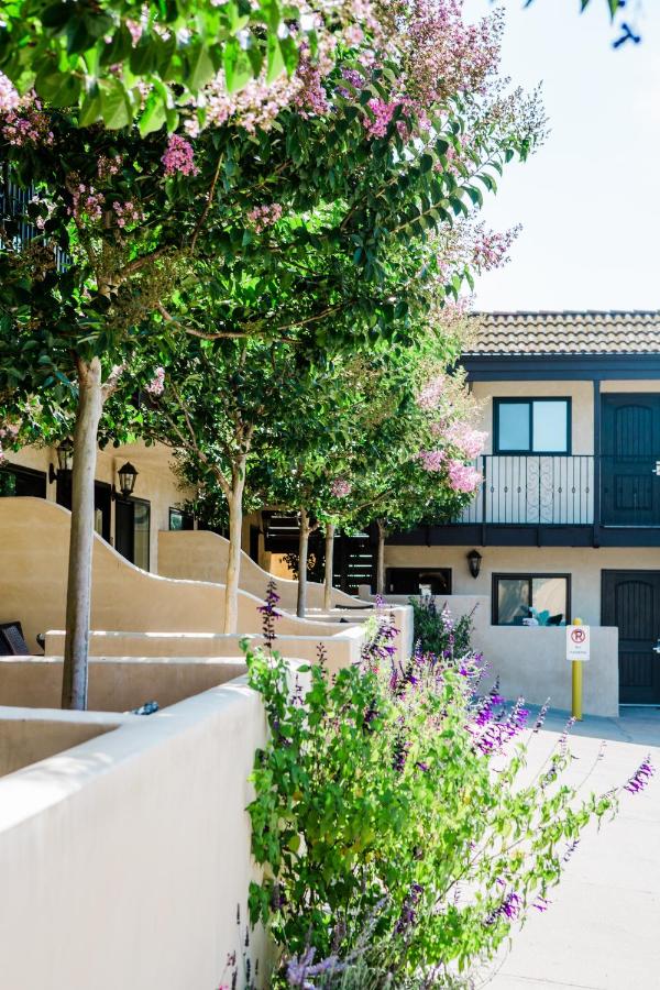| Casa Ojai Inn