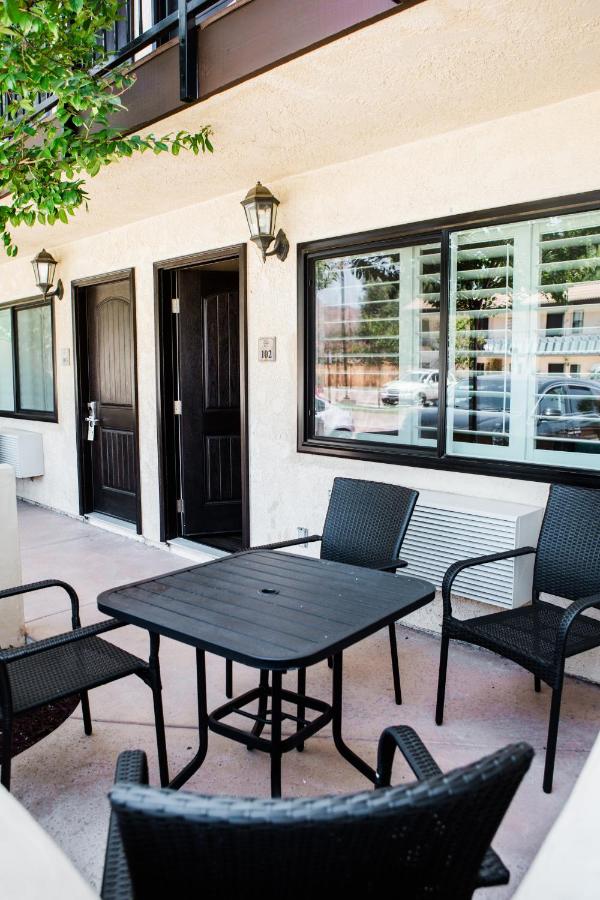 | Casa Ojai Inn