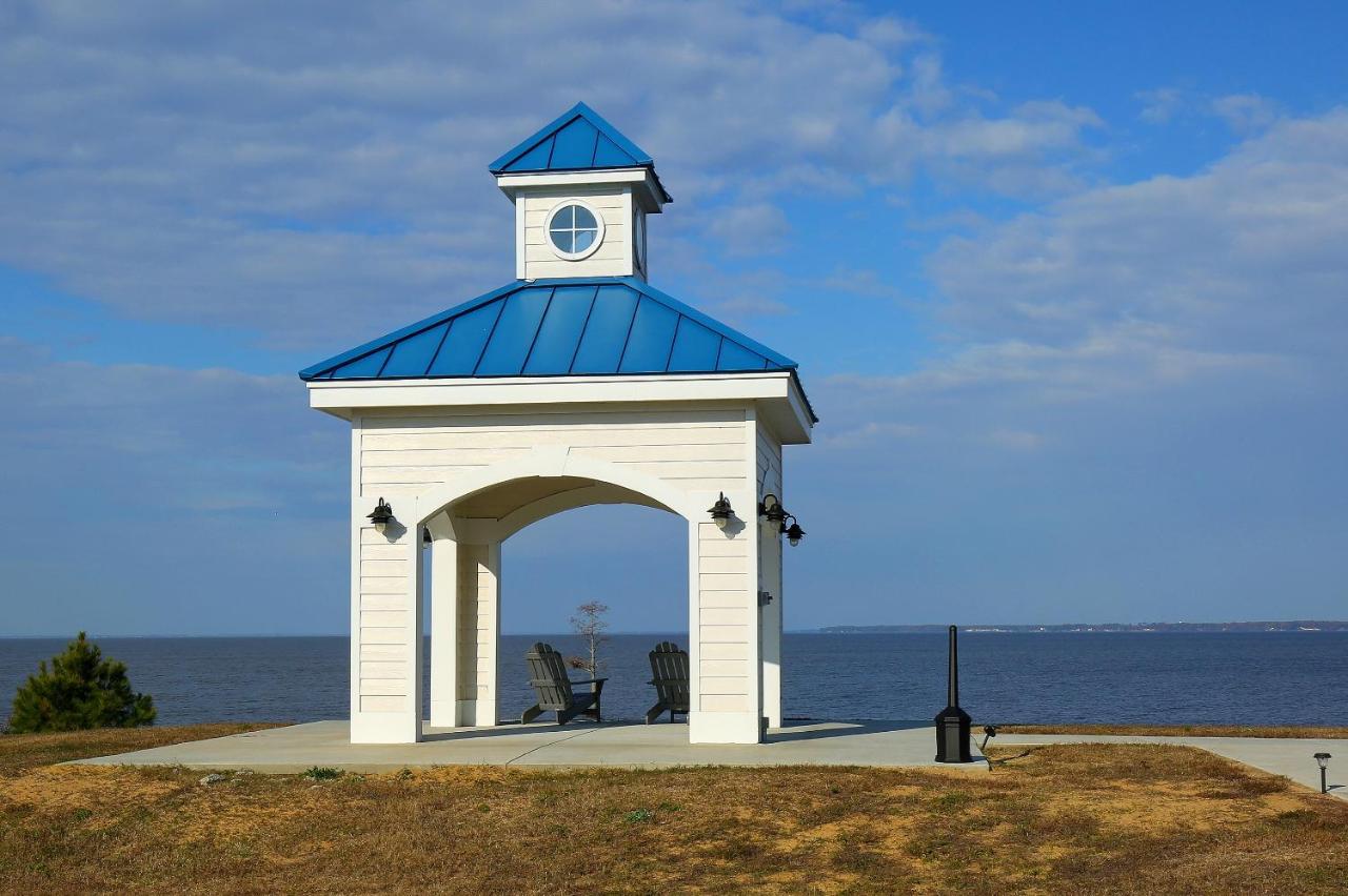 | Waterside Resort by Capital Vacations