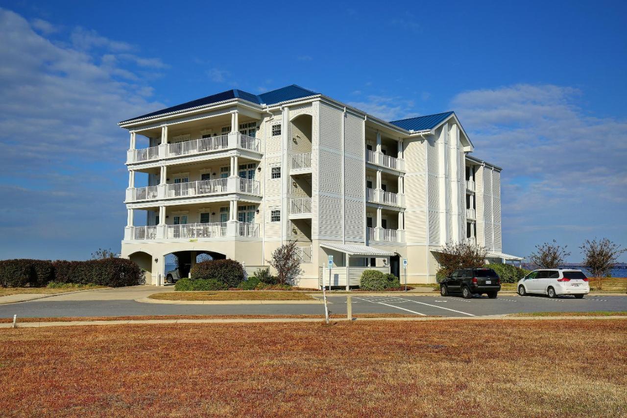 | Waterside Resort by Capital Vacations