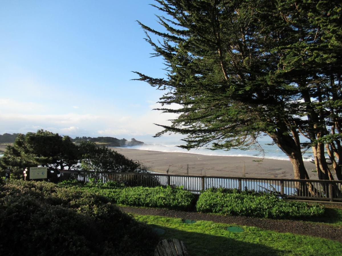 | Gualala Country Inn