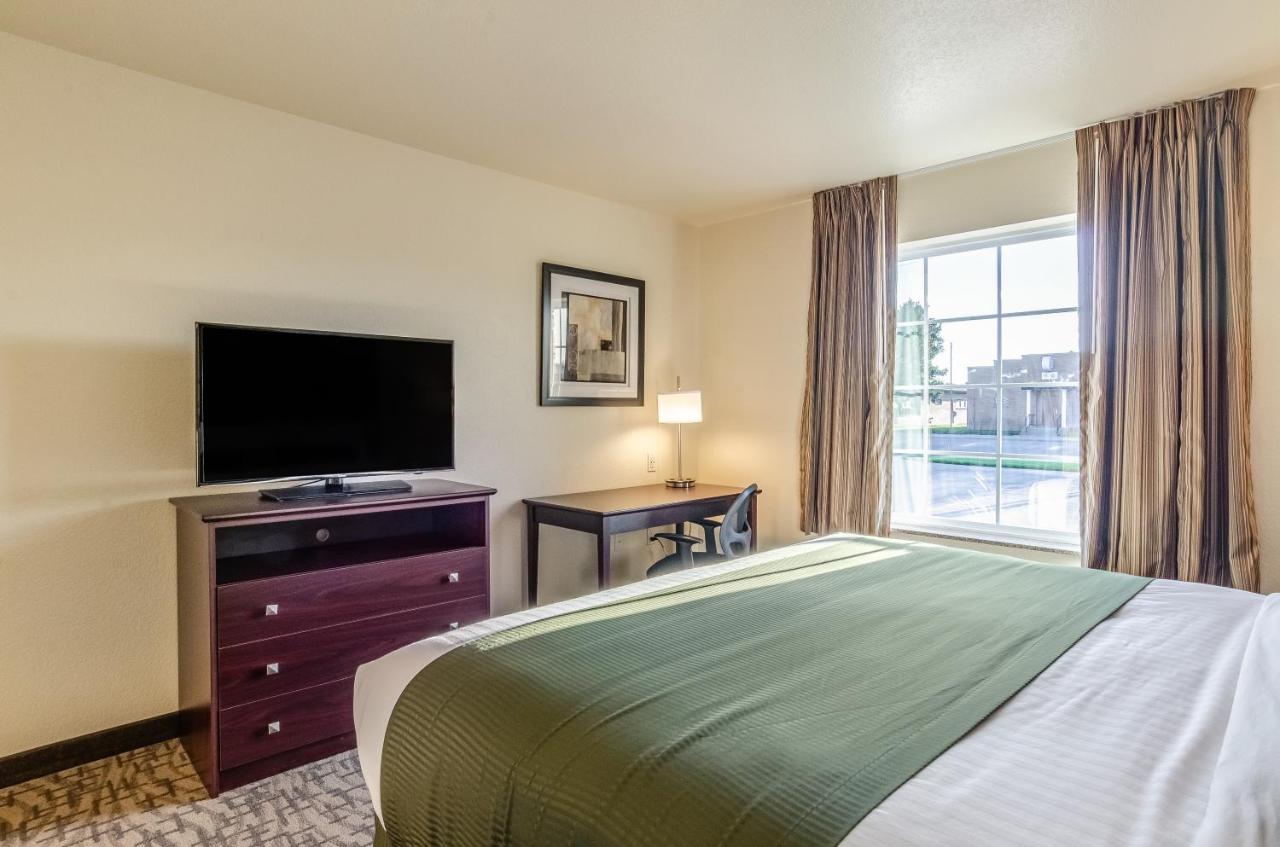  | Cobblestone Inn & Suites - Bridgeport