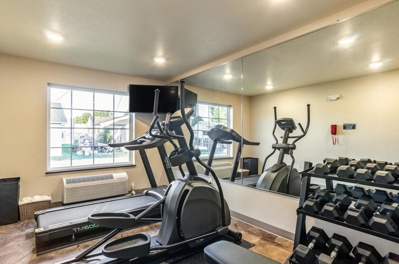 | Cobblestone Inn & Suites - Bridgeport
