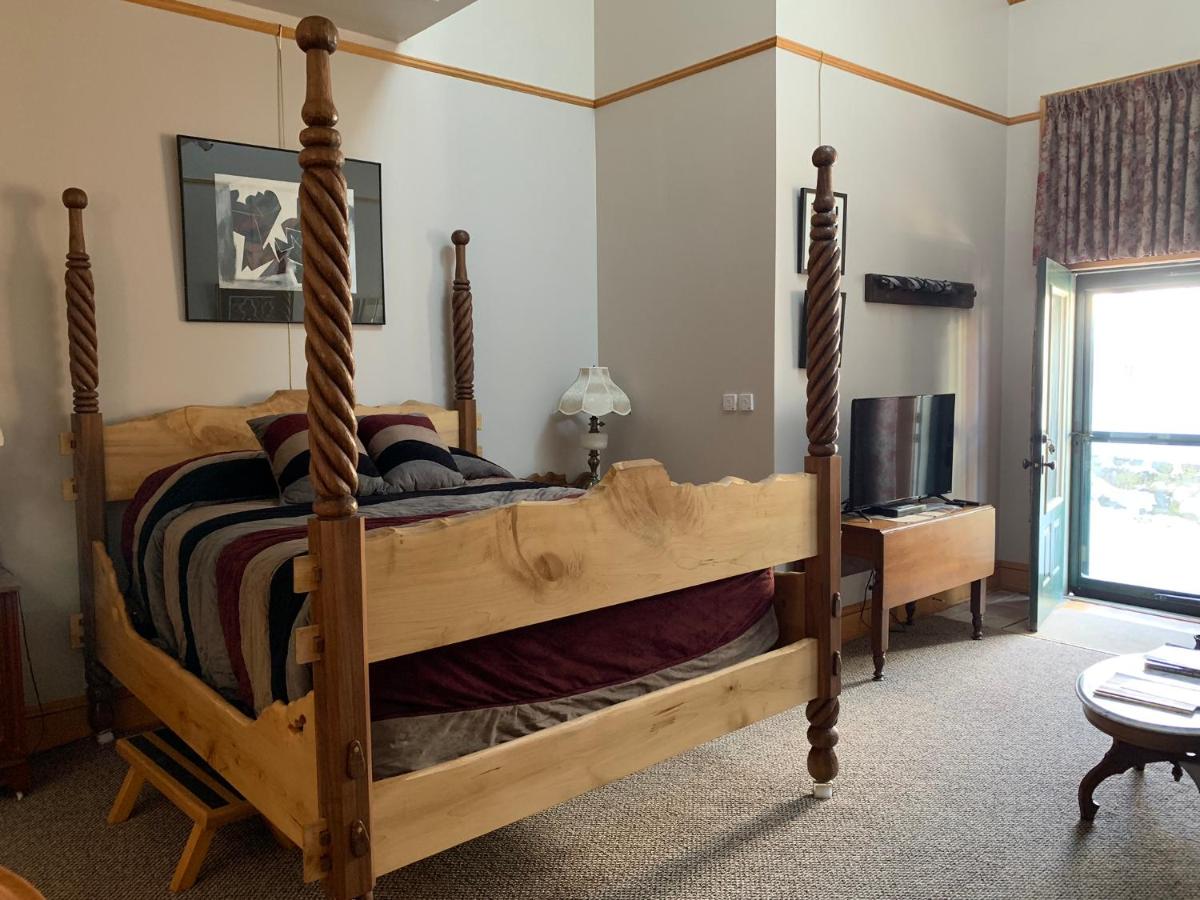  | Abe's Spring Street Guest House