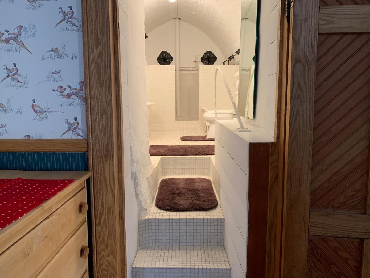  | Abe's Spring Street Guest House