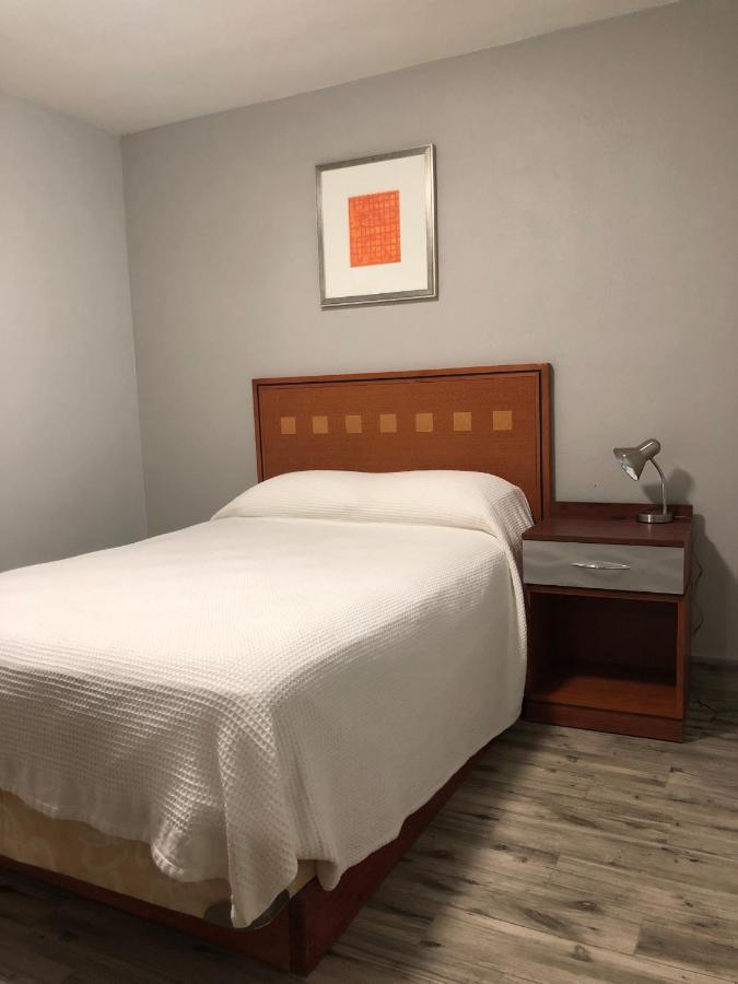 King Suite Non-Smoking at Bay Breeze Inn Bradenton Downtown