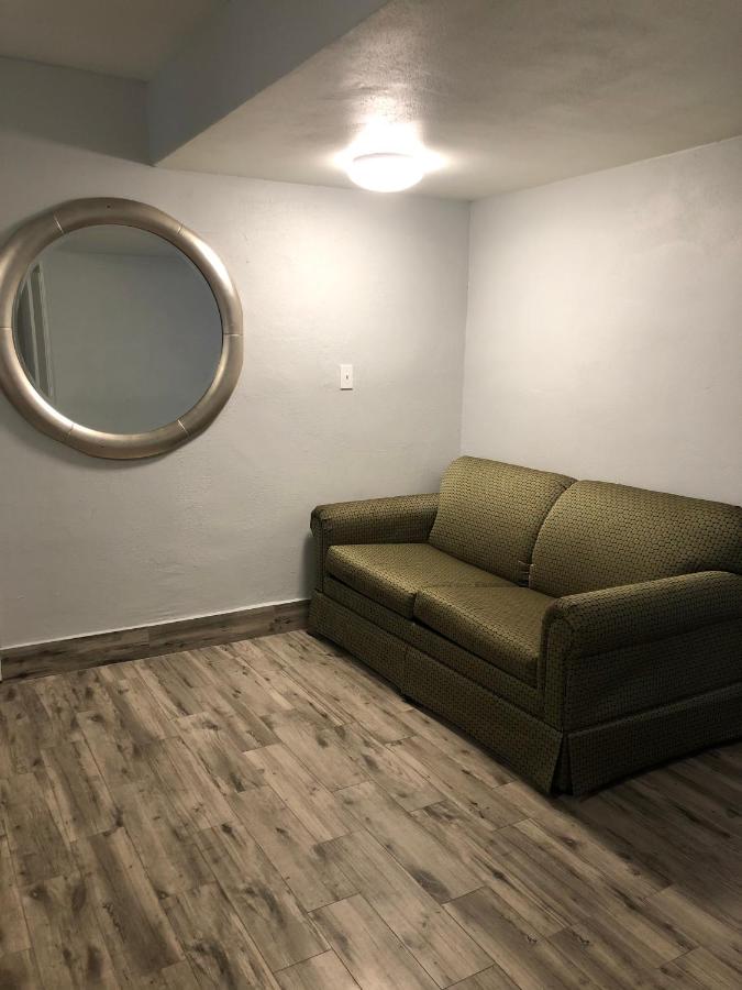 King Suite Non-Smoking at Bay Breeze Inn Bradenton Downtown