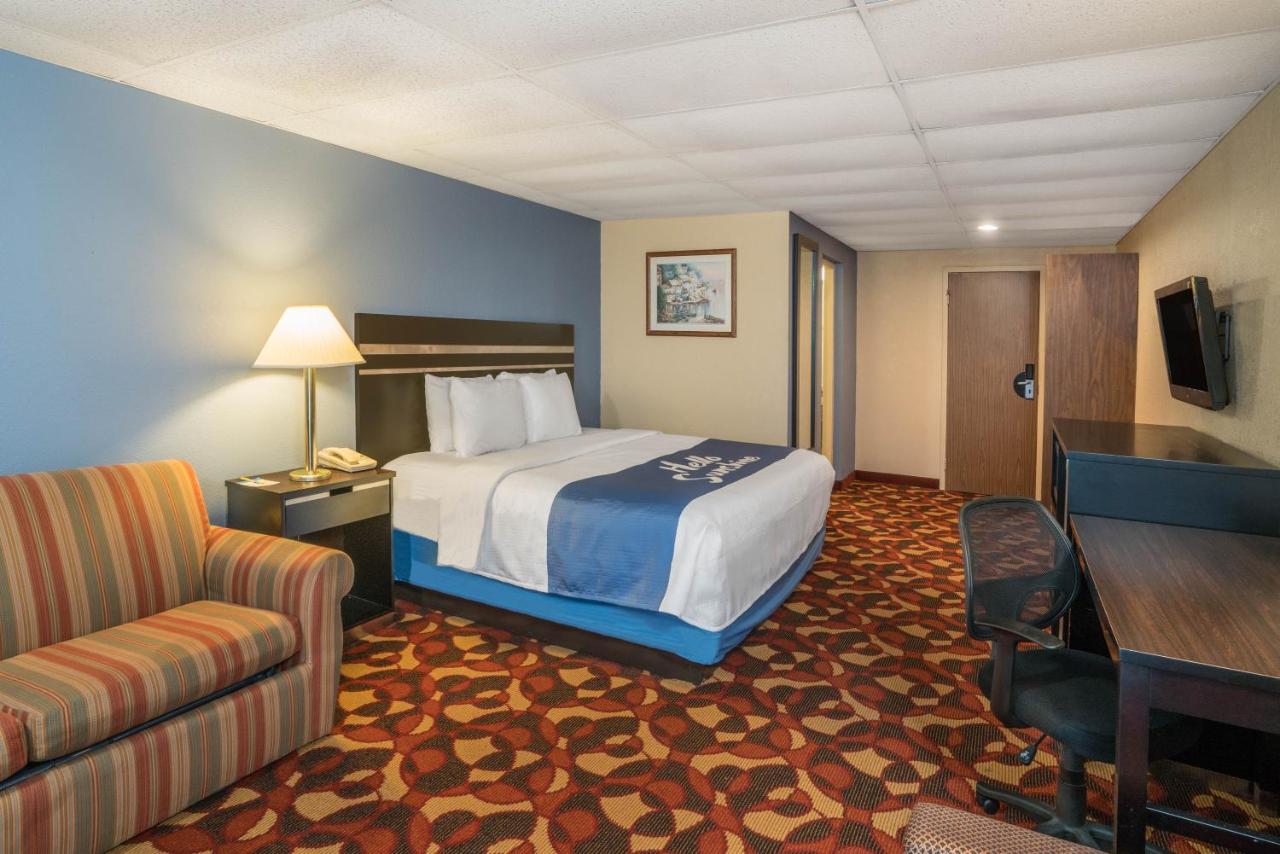 King Studio Suite - Non-Smoking at Days Inn by Wyndham Carlisle North