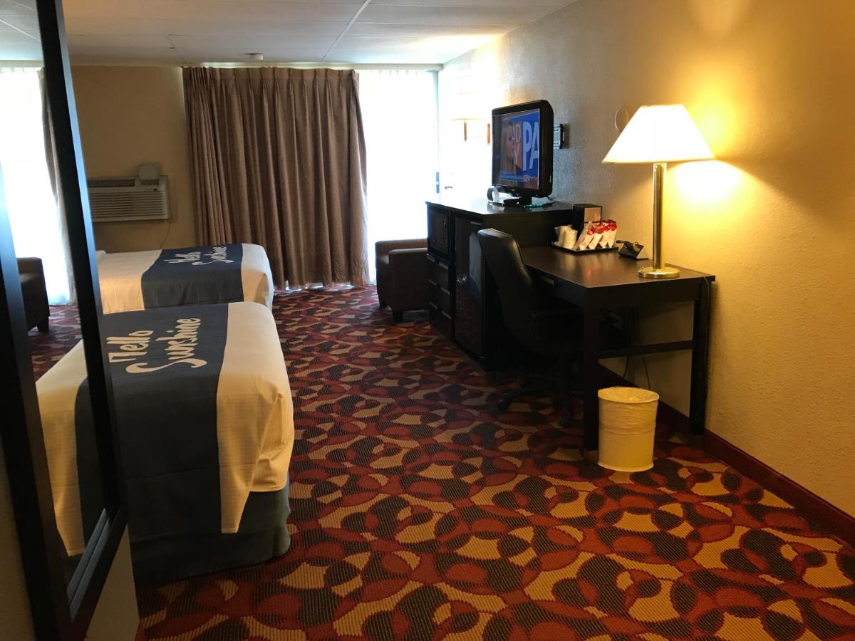 Queen Room with Two Queen Beds - Smoking at Days Inn by Wyndham Carlisle North