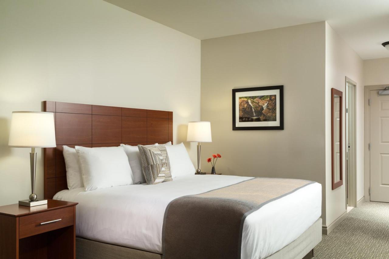 Deluxe King Room at Hotel Anthracite