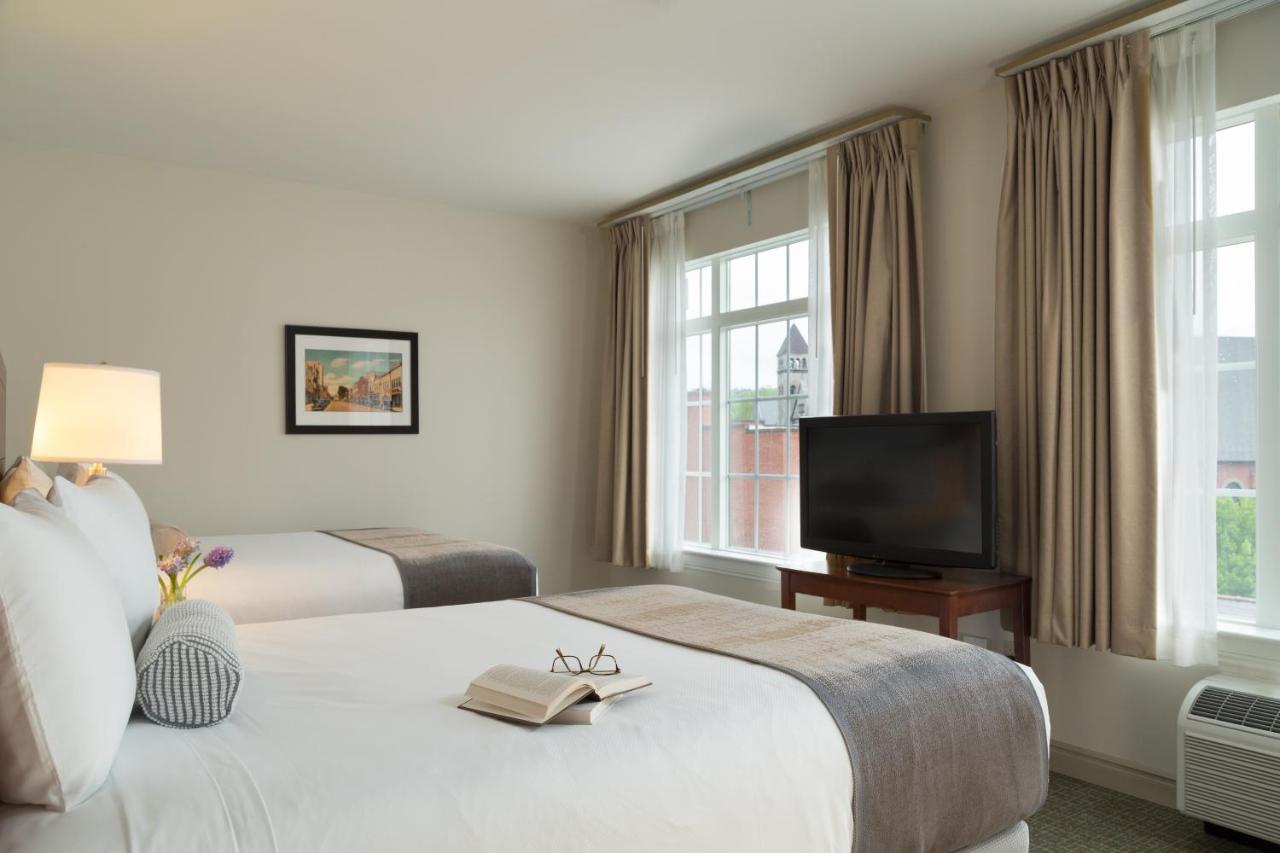 Queen Suite at Hotel Anthracite