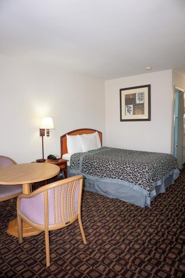 Standard King Room - Smoking at Days Inn by Wyndham Augusta Wheeler Road