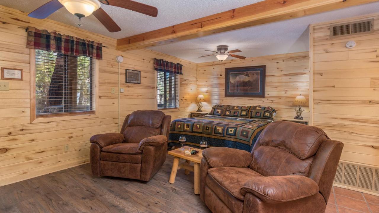 | Upper Canyon Inn