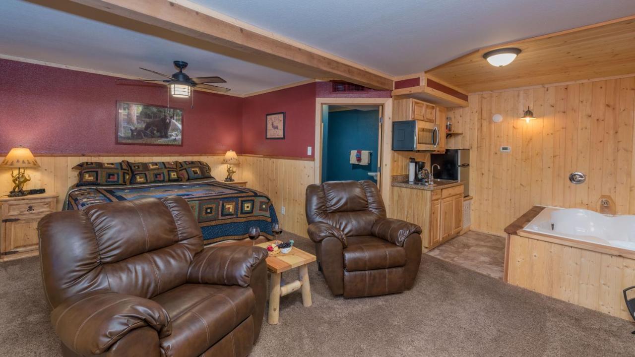 | Upper Canyon Inn