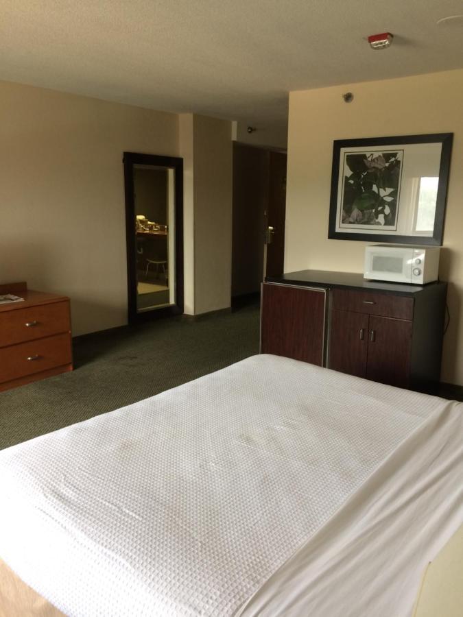 King Suite at Capital Plaza Hotel