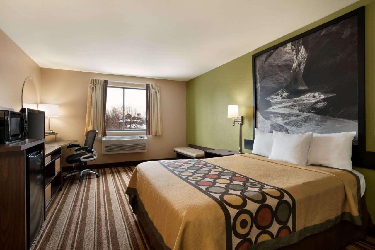  | Super 8 by Wyndham S Jordan/Sandy/Slc Area