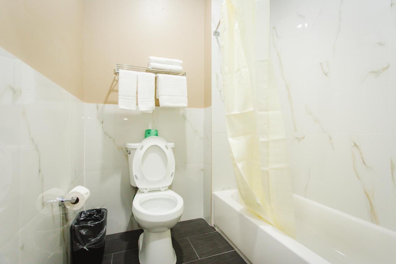 | Budget Host Inn & Suites