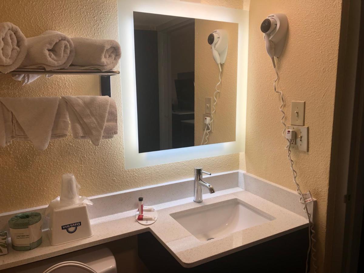 Queen Room with Two Queen Beds - Non-Smoking at Days Inn by Wyndham Grove City Columbus South