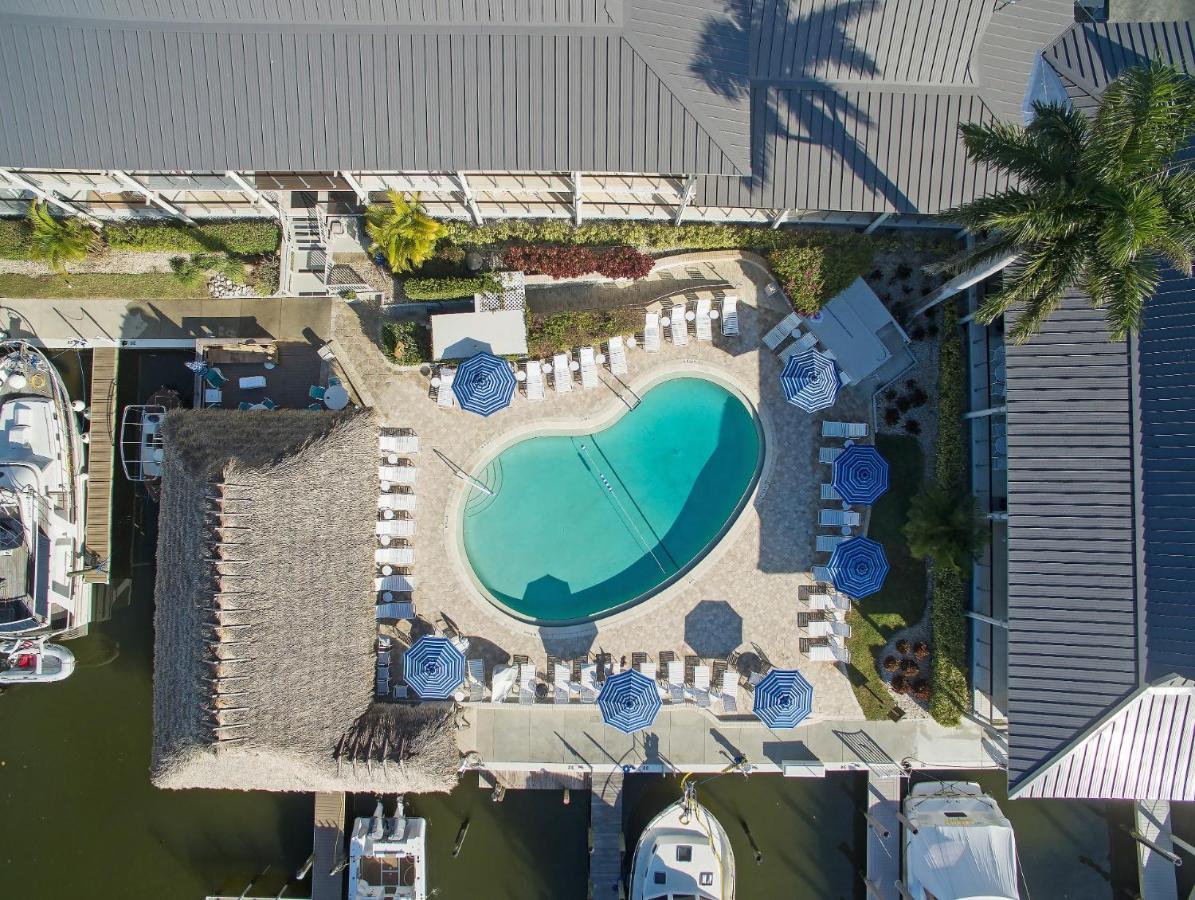 | Cove Inn on Naples Bay
