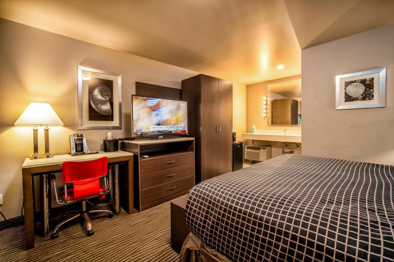 King Room at Crescent Bay Inn