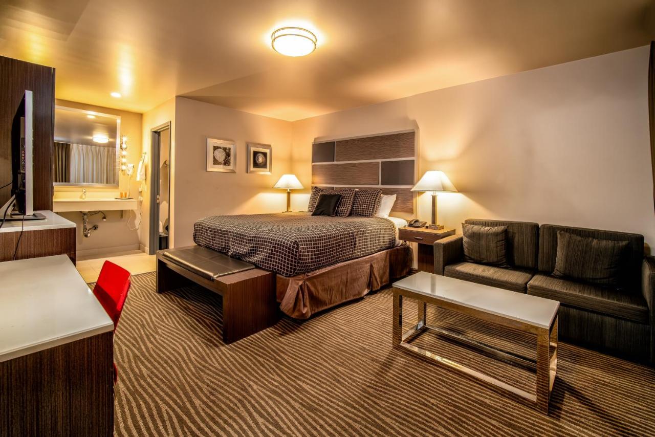King Room at Crescent Bay Inn