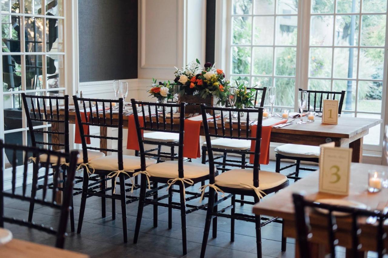 | Ethan Allen Hotel