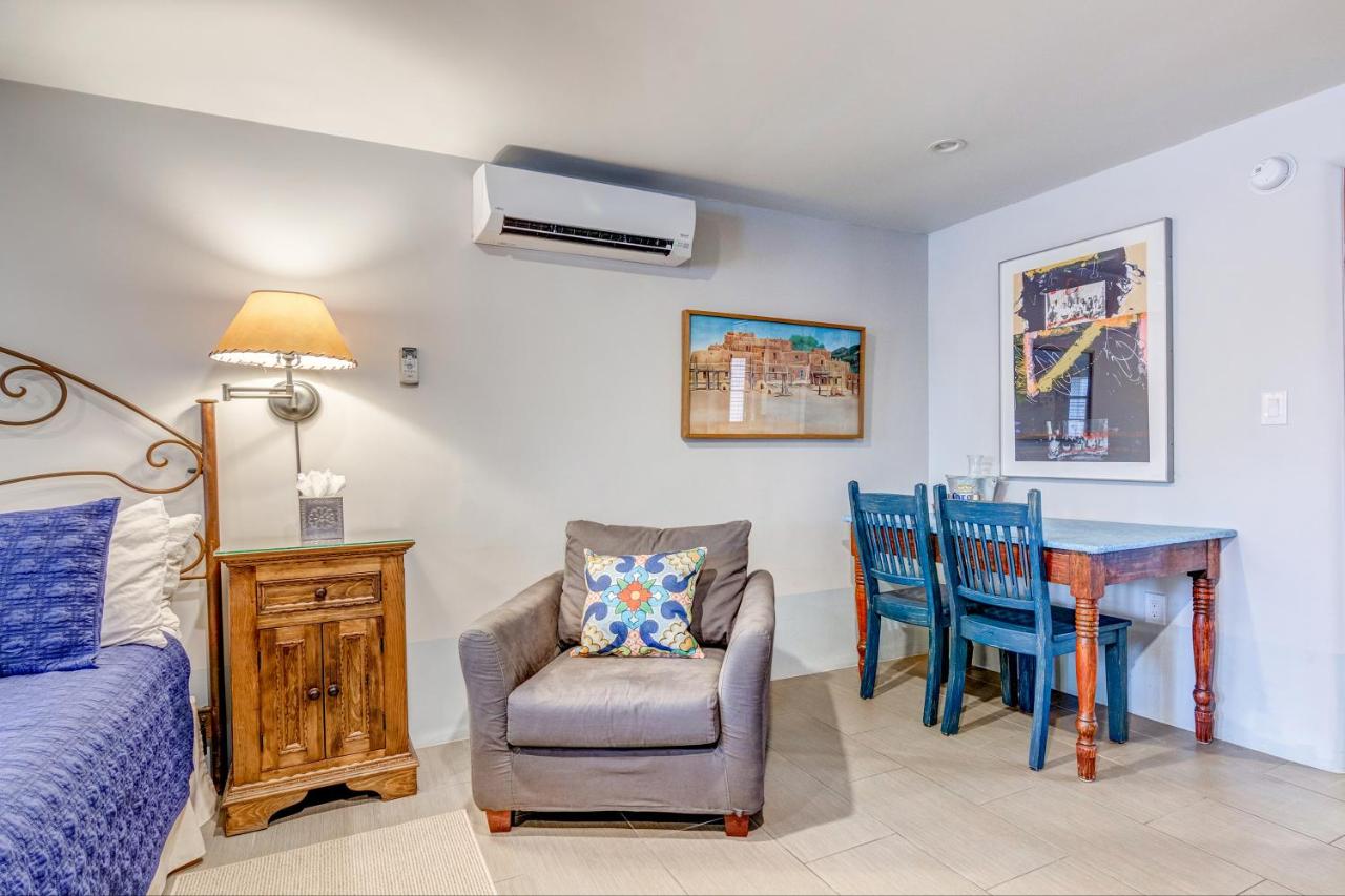 King Studio - Pet-Friendly at Santa Fe Motel & Inn
