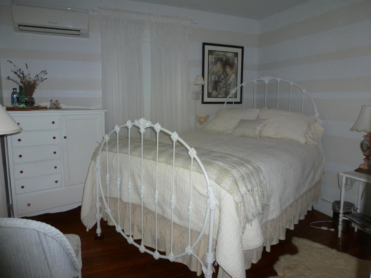 | Back INN Time B&B