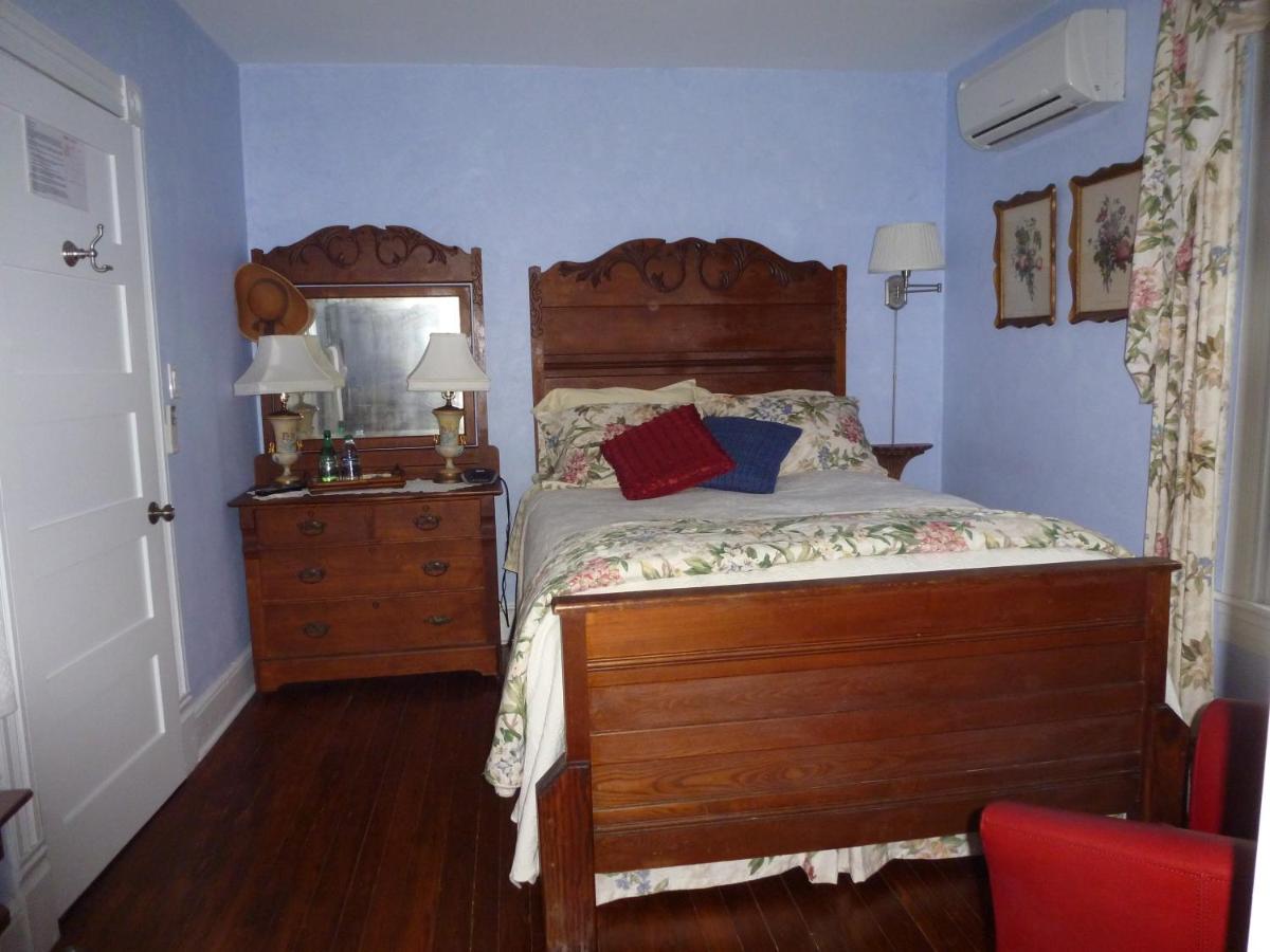 | Back INN Time B&B
