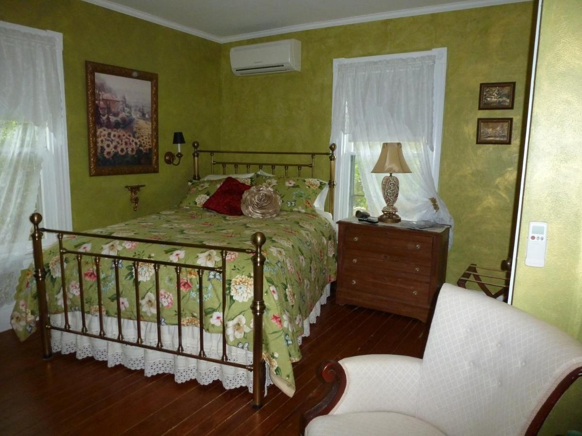 | Back INN Time B&B