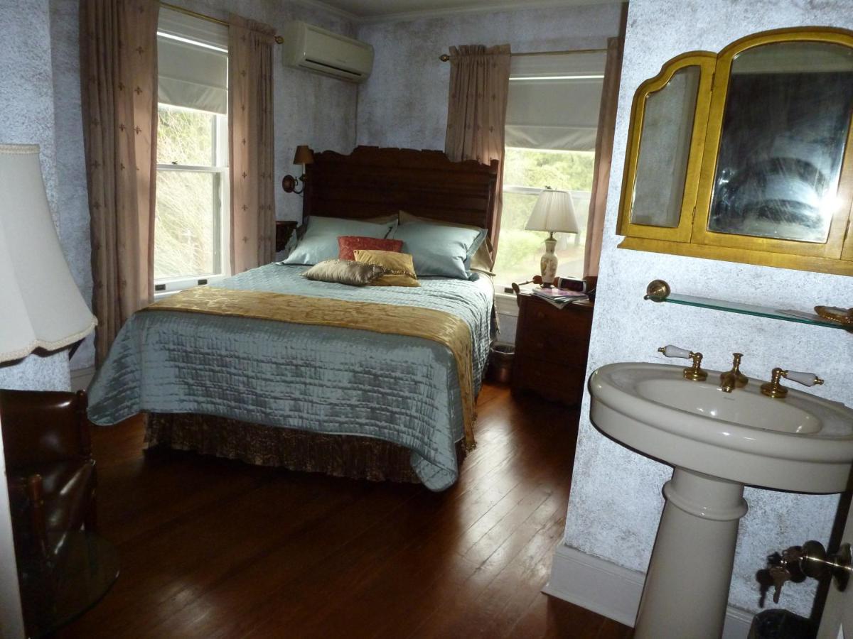| Back INN Time B&B