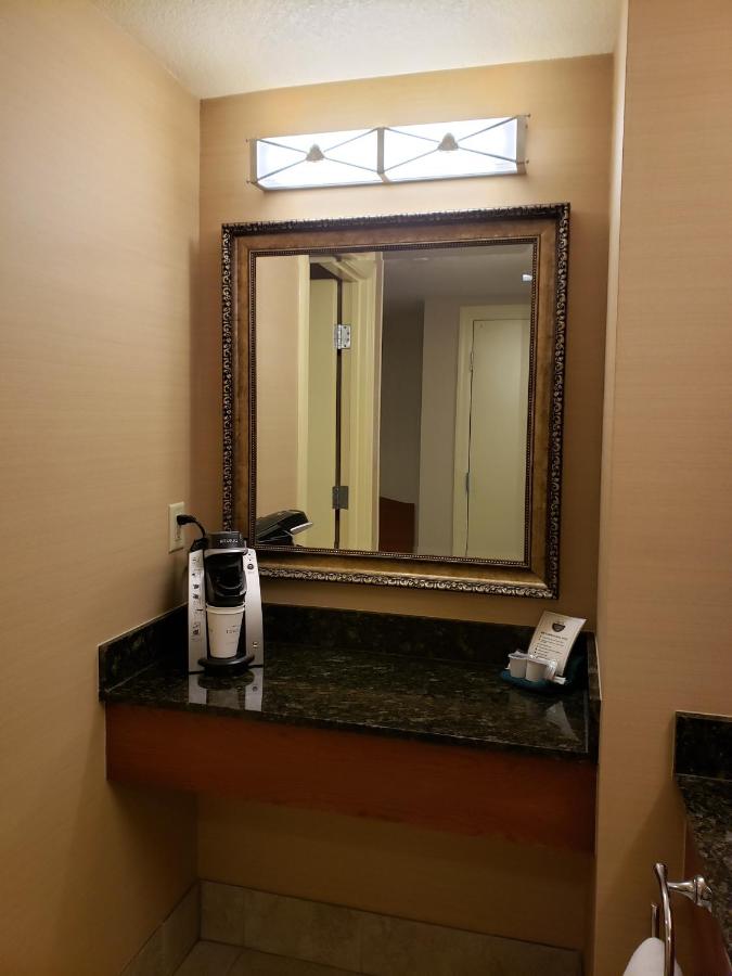 Deluxe Queen Room at Three Rivers Casino Resort