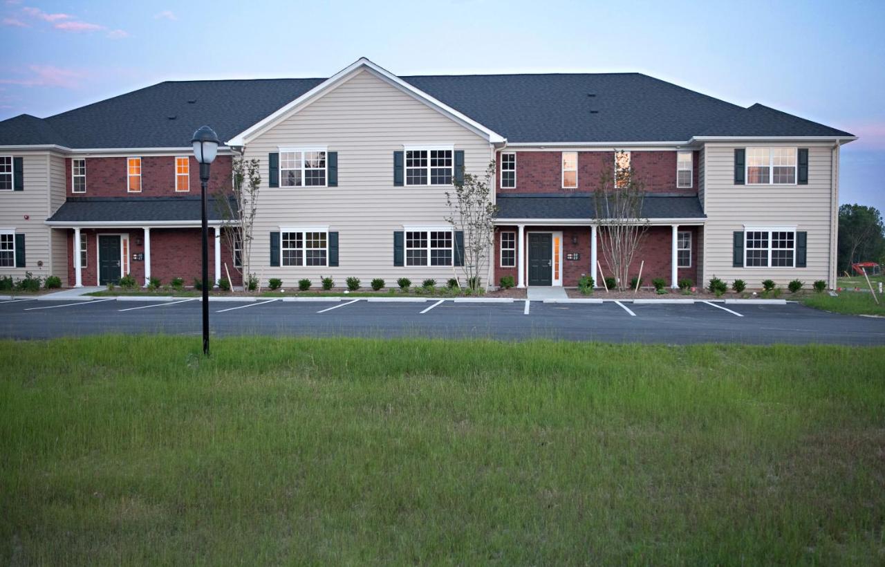 Two-Bedroom Apartment at The Colonies at Williamsburg