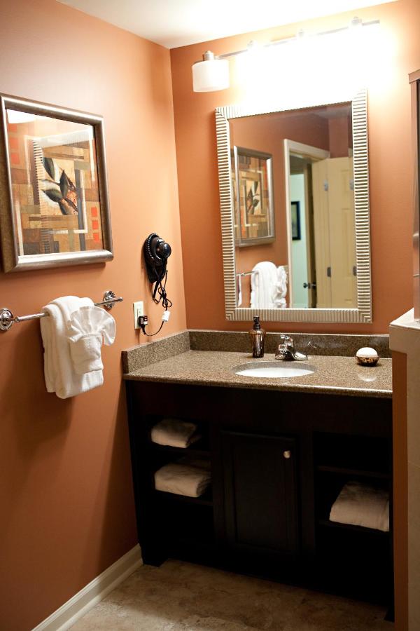 Two-Bedroom Apartment at The Colonies at Williamsburg