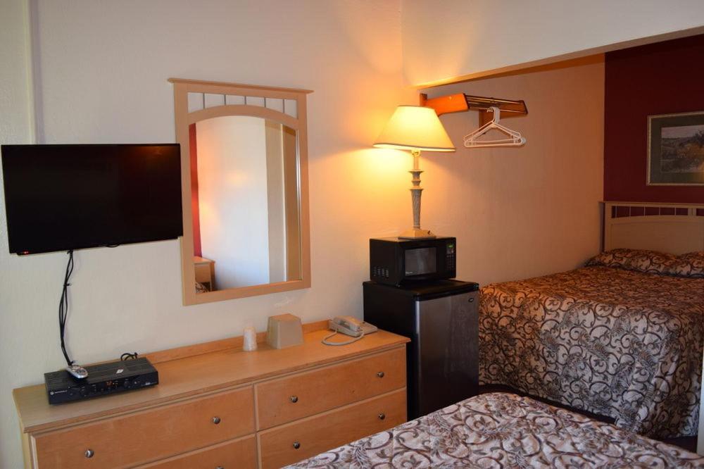  | San Carlos Inn