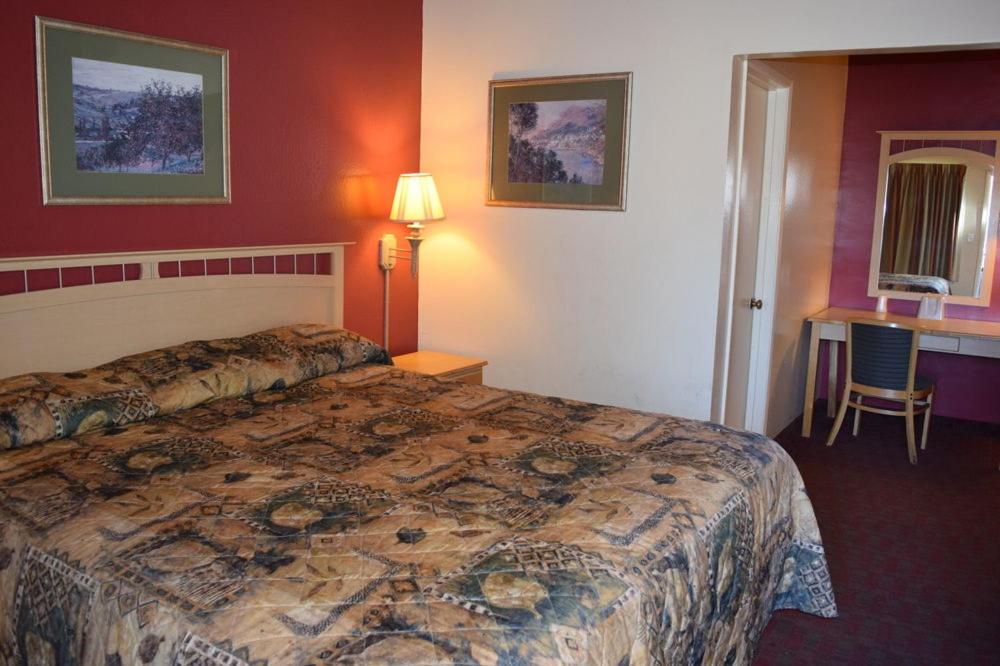  | San Carlos Inn