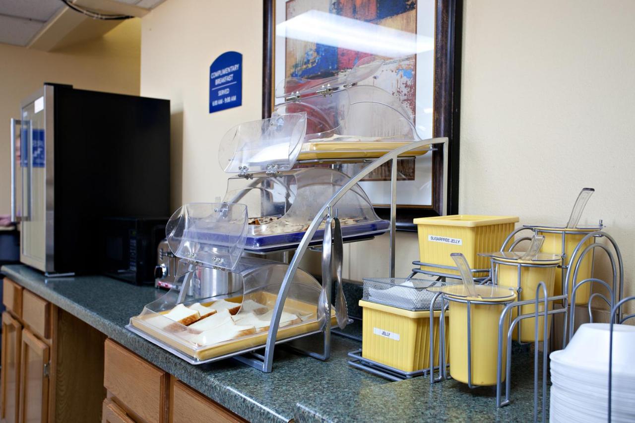 | Days Inn by Wyndham Park City Kansas