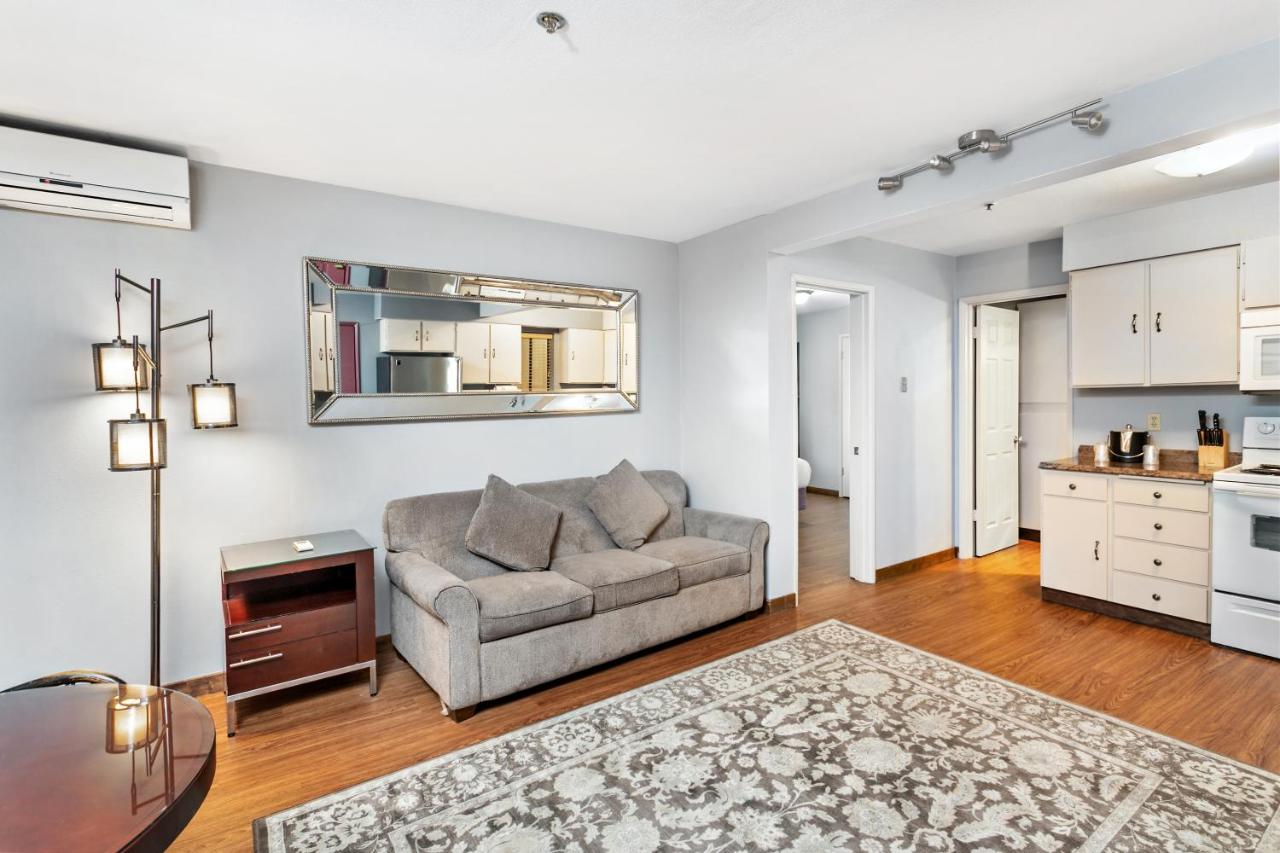 One-Bedroom Suite with Kitchen at Inn At Seaside