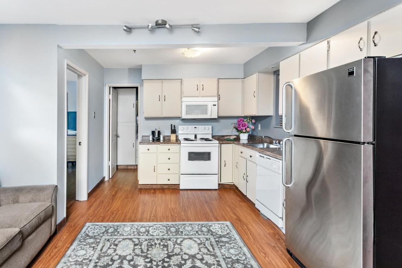 One-Bedroom Suite with Kitchen at Inn At Seaside
