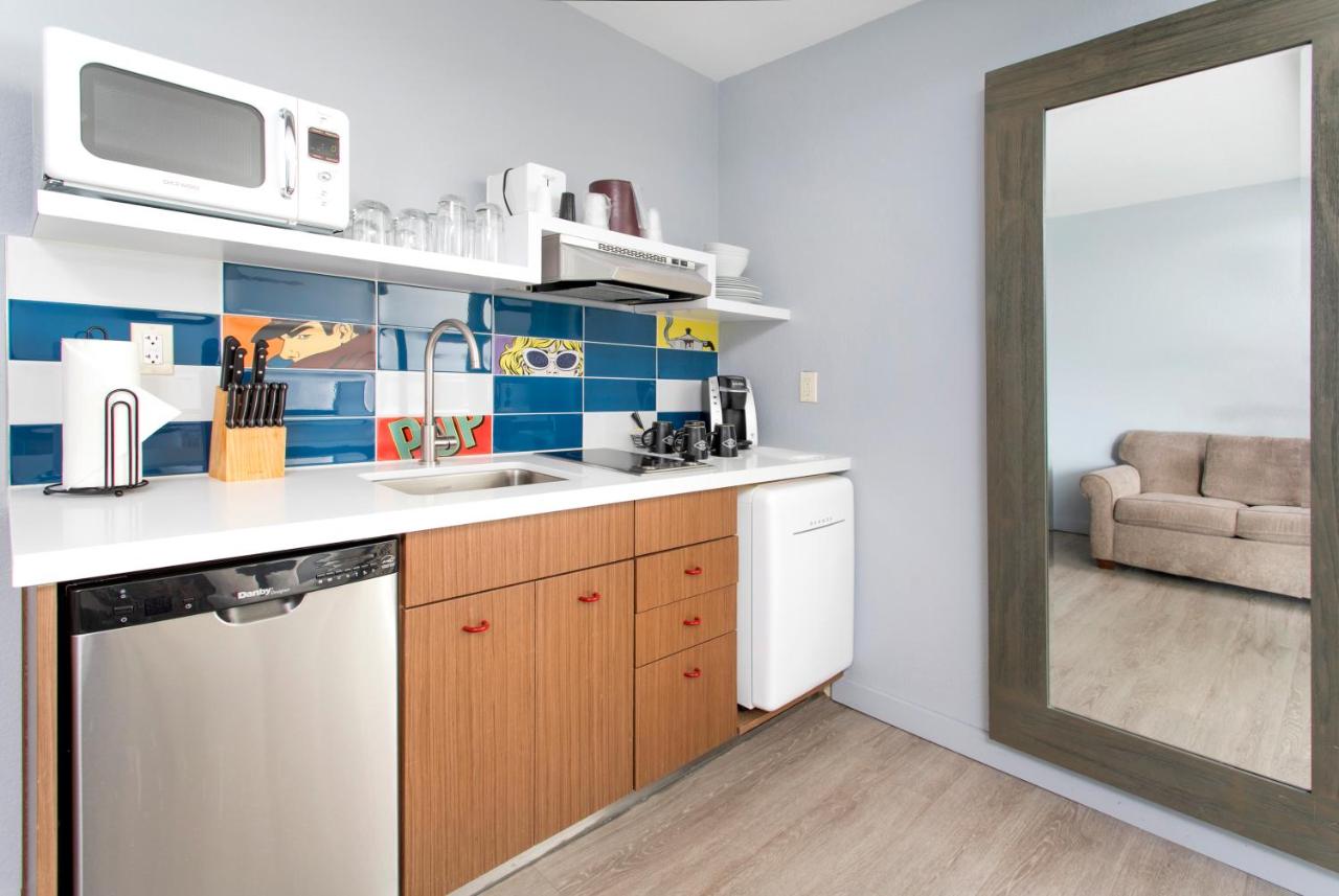 Queen Room with Two Queen Beds - Kitchenette at Inn At Seaside