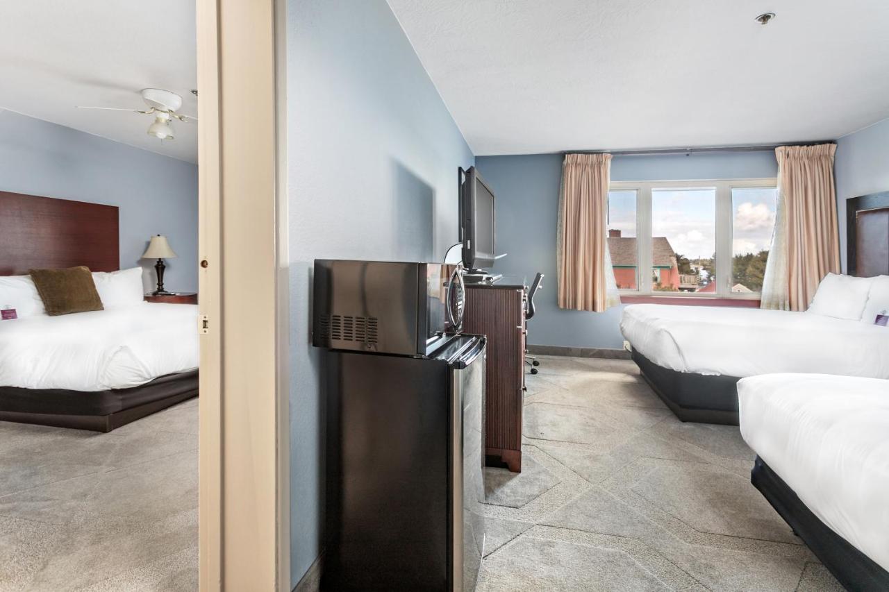 Deluxe One-Bedroom Suite at Inn At Seaside