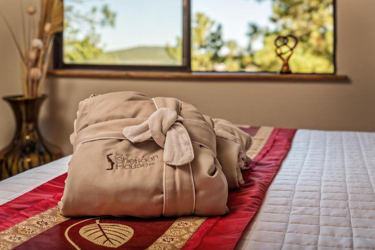 | Sheridan House Inn- Adult Only Accommodation
