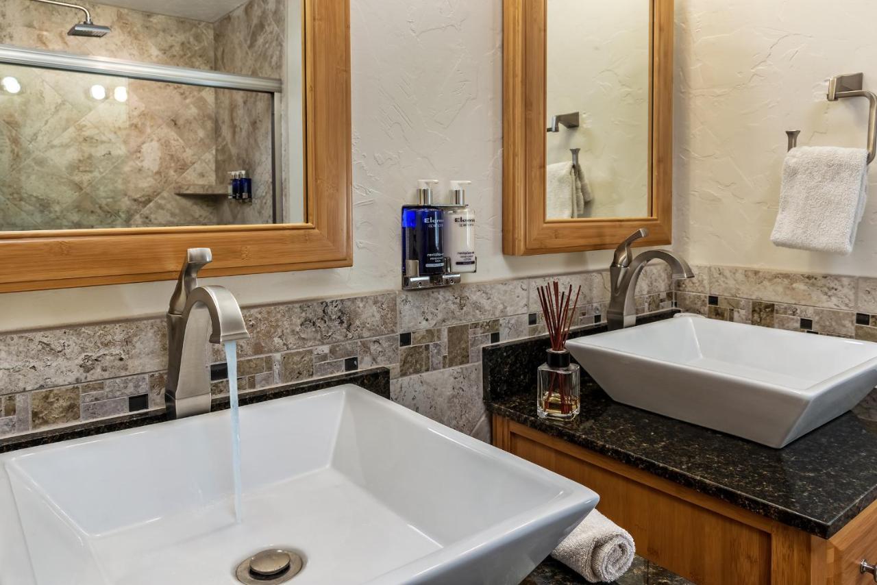 | Sheridan House Inn- Adult Only Accommodation