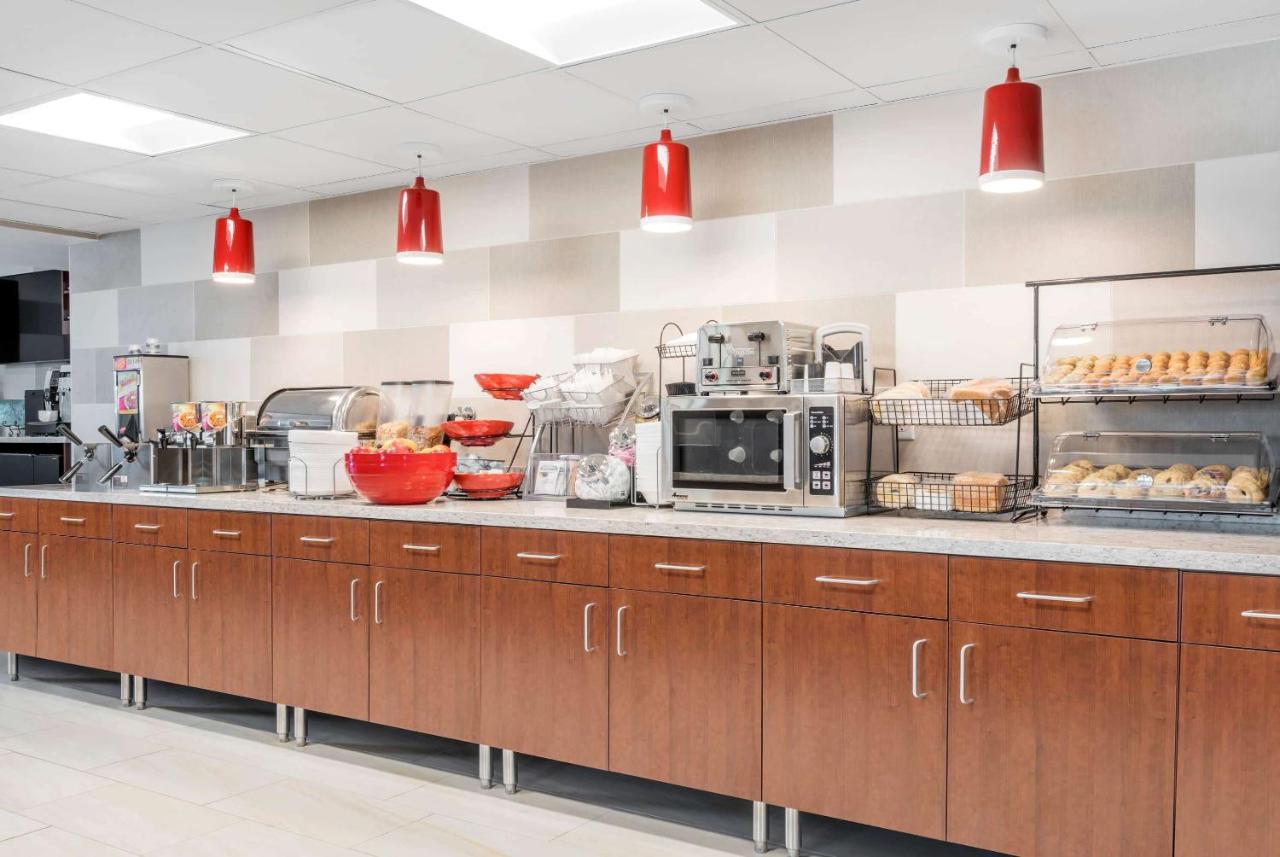  | Ramada by Wyndham Minneapolis Golden Valley