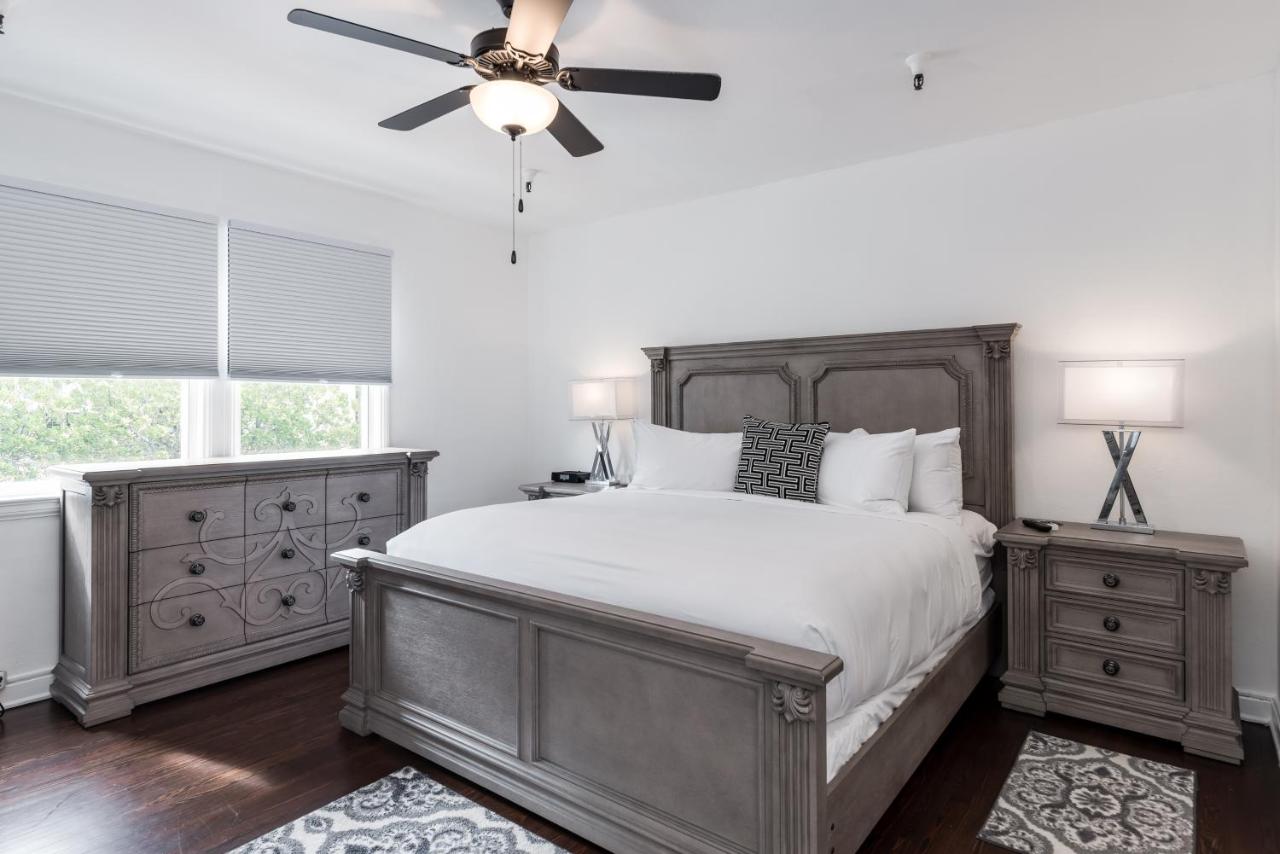 Superior Queen Room at Palm Beach Historic Inn