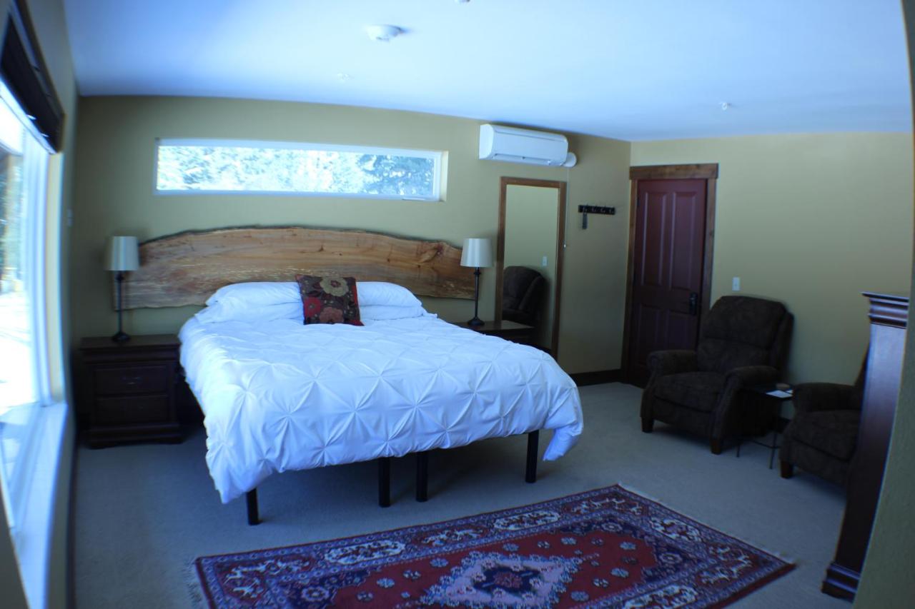 | Comforts of Whidbey